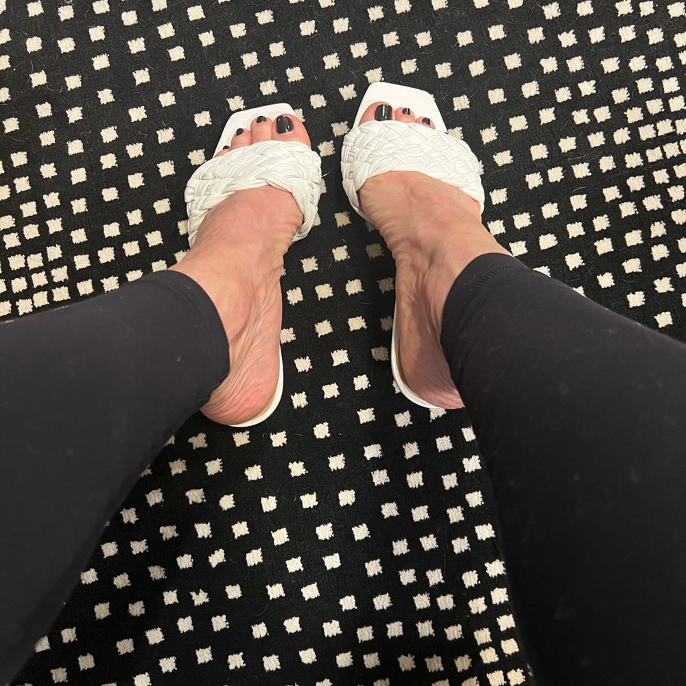 Sexy kitten heel braided mule